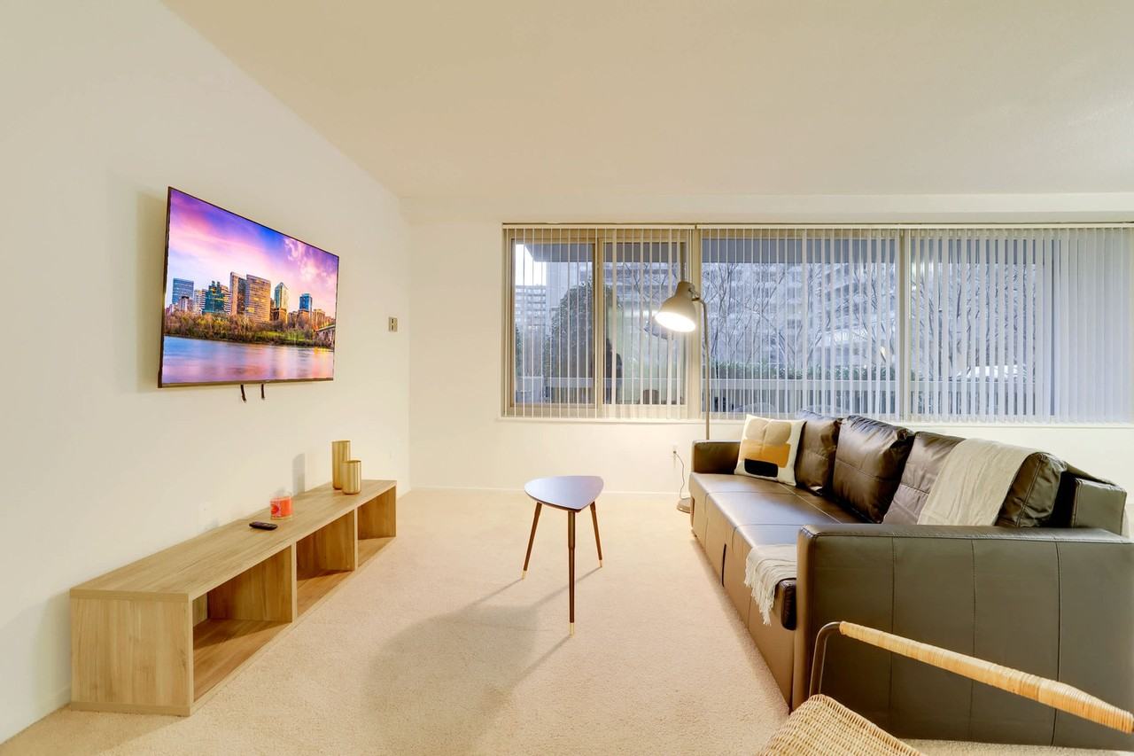 1600 S Eads St #1022521P - Photo 4 of 50