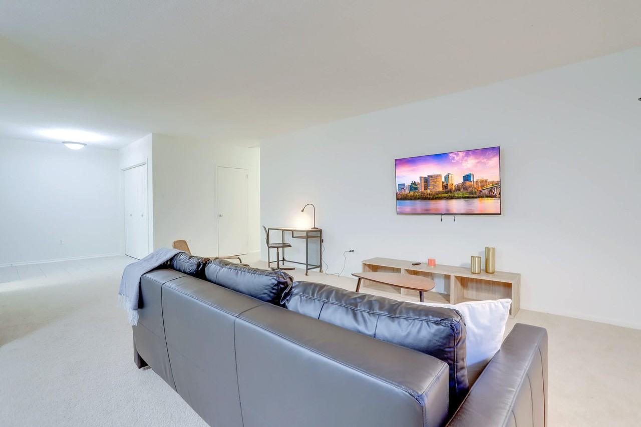 1600 S Eads St #1022521P - Photo 2 of 50