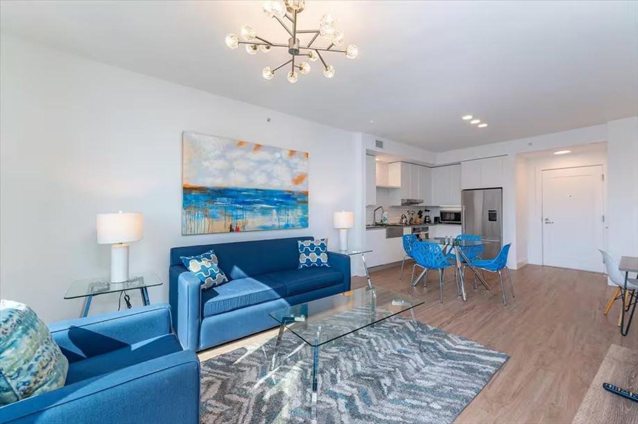 460 Northeast 5th Street #1040088P - Photo 2 of 24