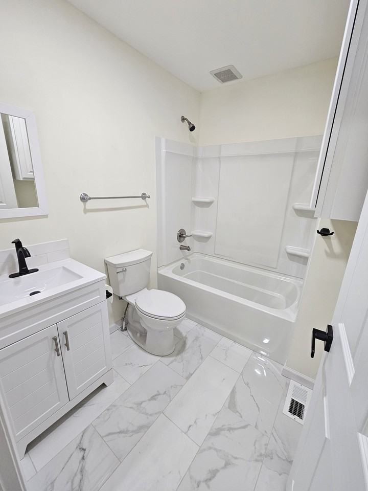 190 E Columbia St #190 - Photo 3 of 13