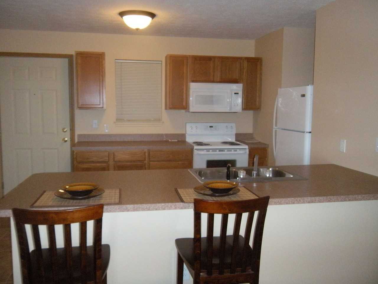 1897 N Hunt St - Photo 4 of 33