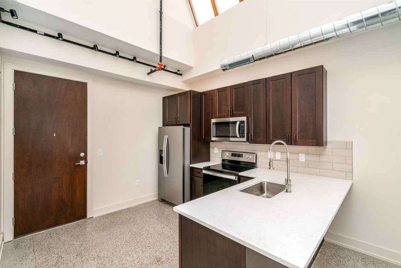 875 Michigan Ave - Photo 6 of 26