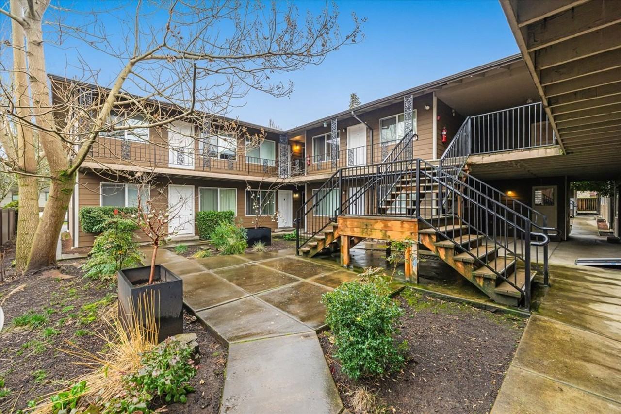 Bayberry Apartments - Photo 7 of 7