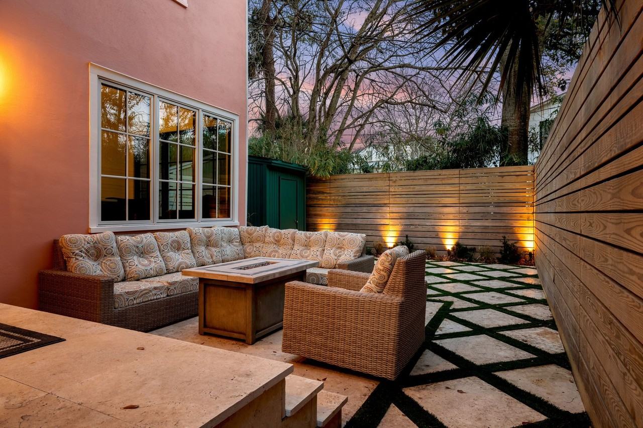 5 1/2 Bennett St - Photo 4 of 44