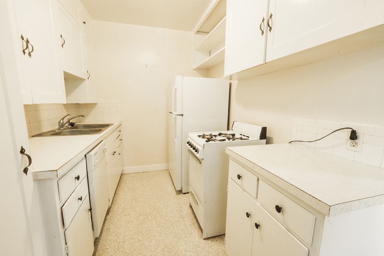 #272 COLONIAL PARK APARTMENTS - Photo 4 of 21