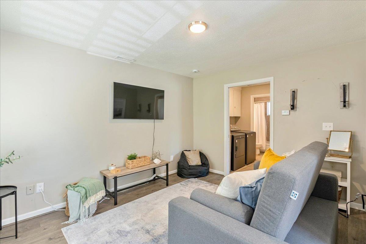 343 E Lambourne Ave Unit D - Photo 4 of 10