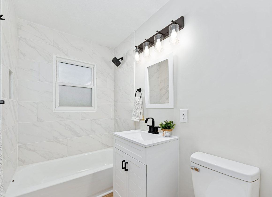 2608 N Clarence Ave #NA - Photo 3 of 11