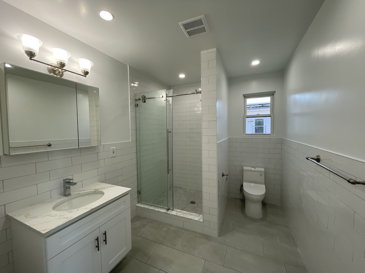 3985 Saxon Ave #3 - Photo 3 of 13