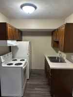 featured image of 1200 Meadowview Dr