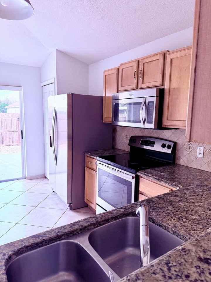 7709 Harbor Lake Dr #NA - Photo 4 of 7