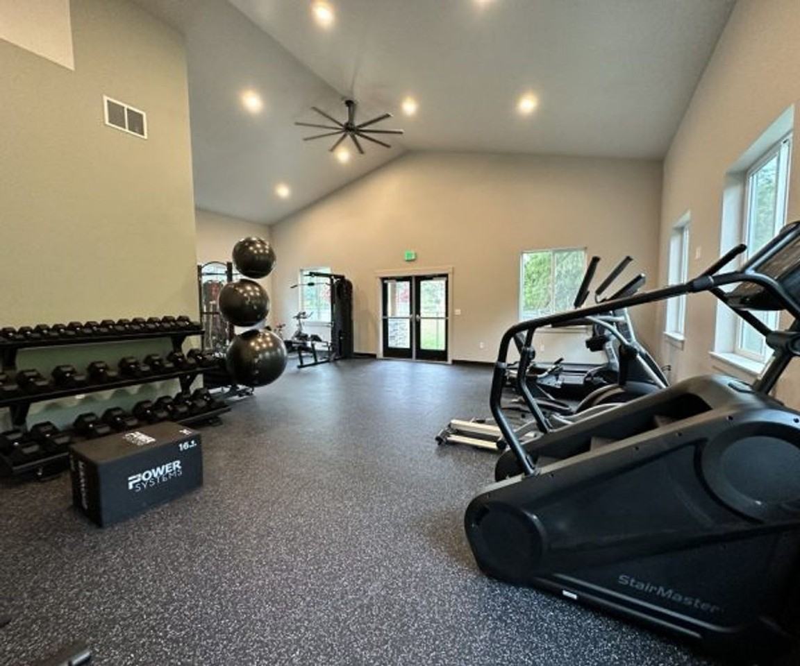 WYNDHAVEN RIDGE II - Photo 2 of 6