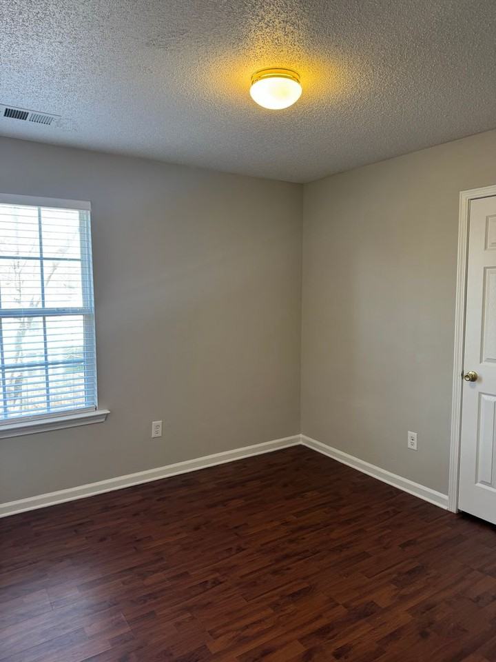 101 Ashby Cross Ct - Photo 4 of 25