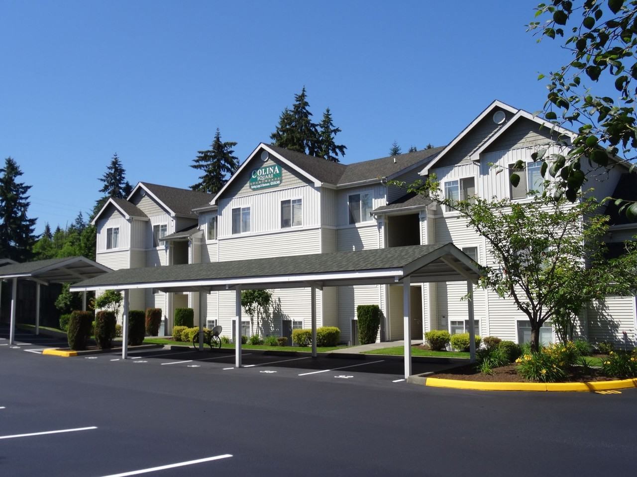 Colina Square - Photo 5 of 8