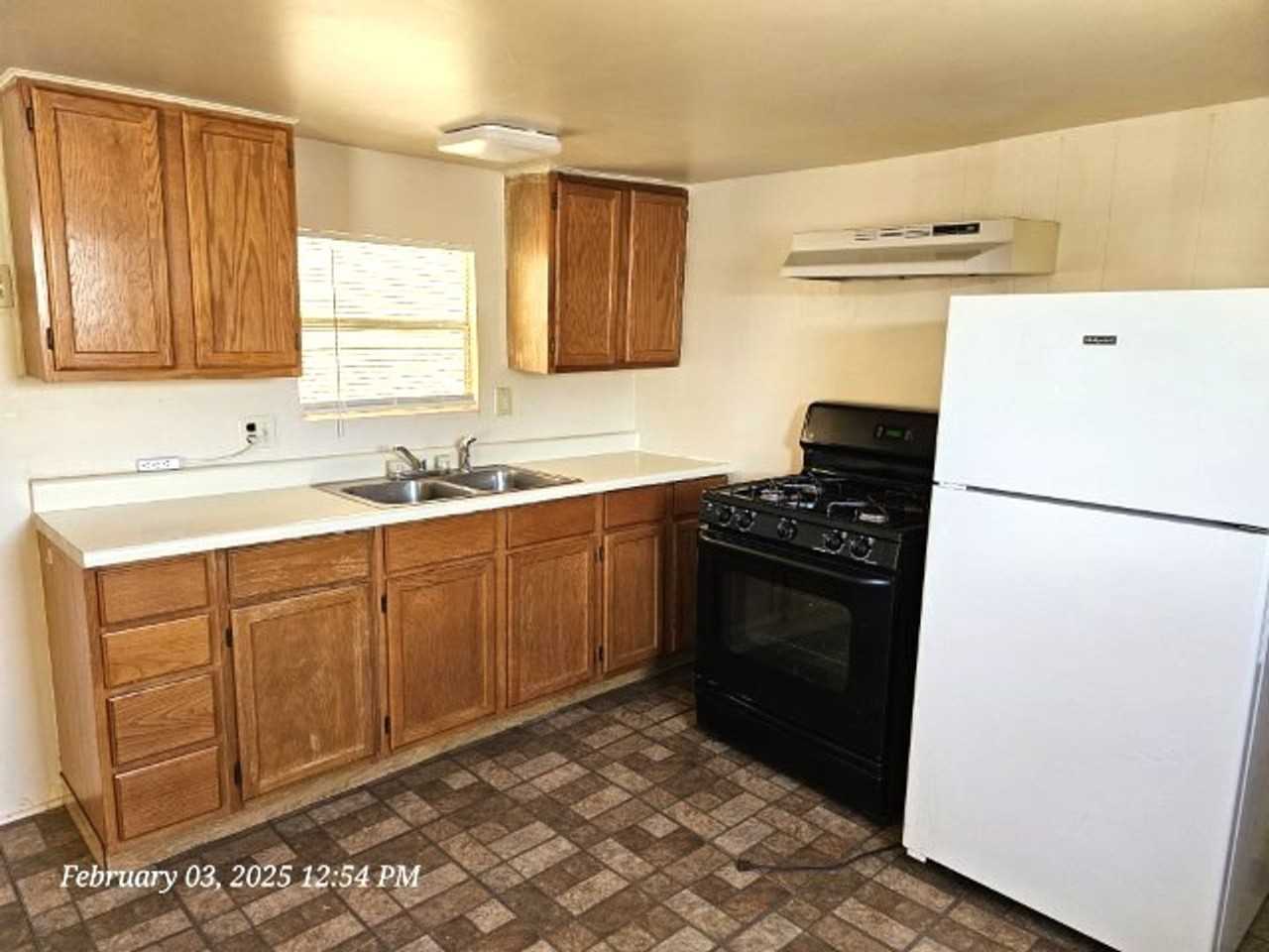 812 E Mcneil Rd - Photo 7 of 14
