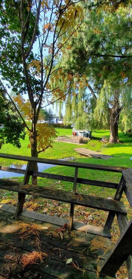 198 Sutherland St N #1LOWER - Photo 2 of 5