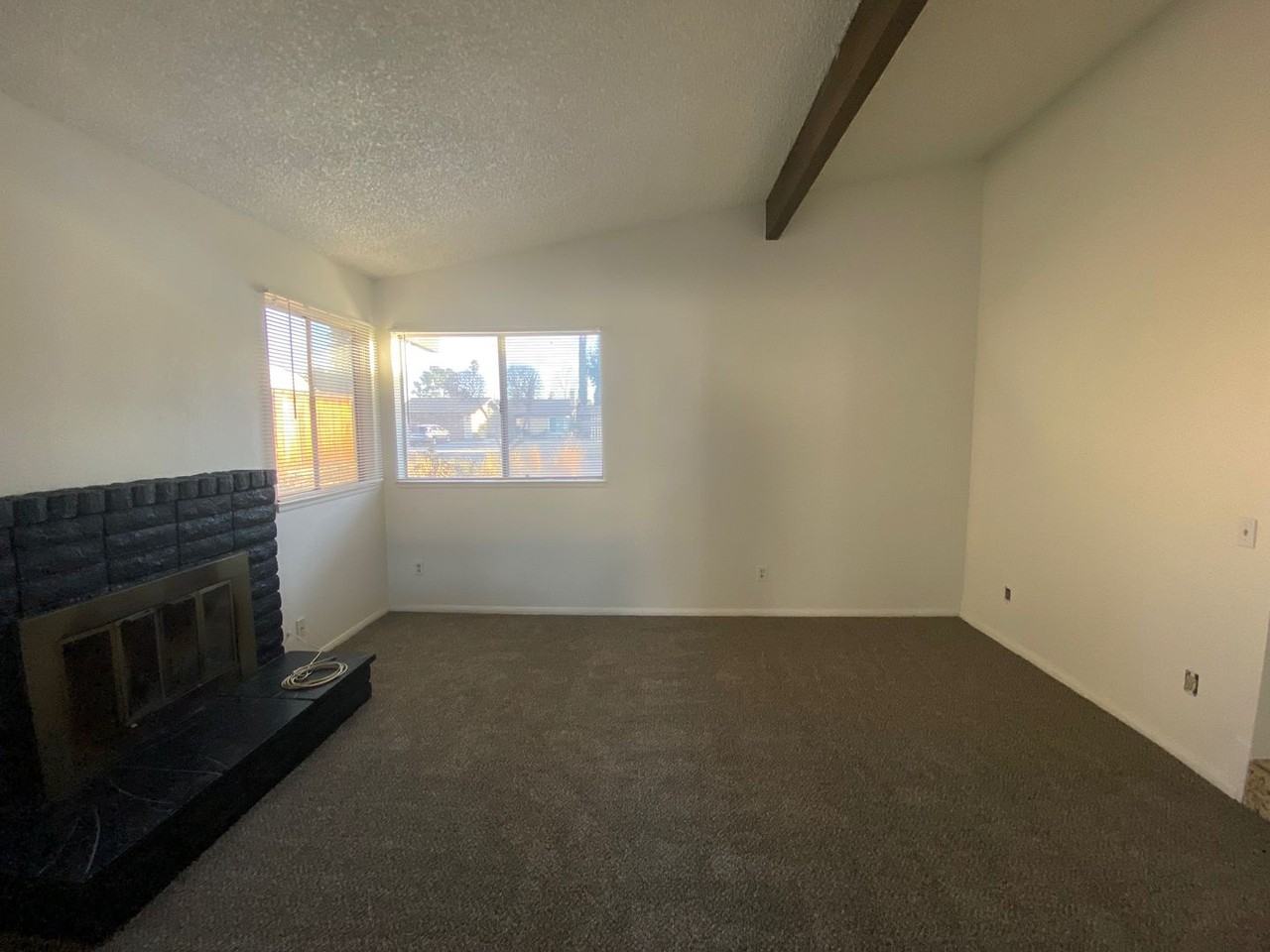 1421 Padua Ave - Photo 5 of 37