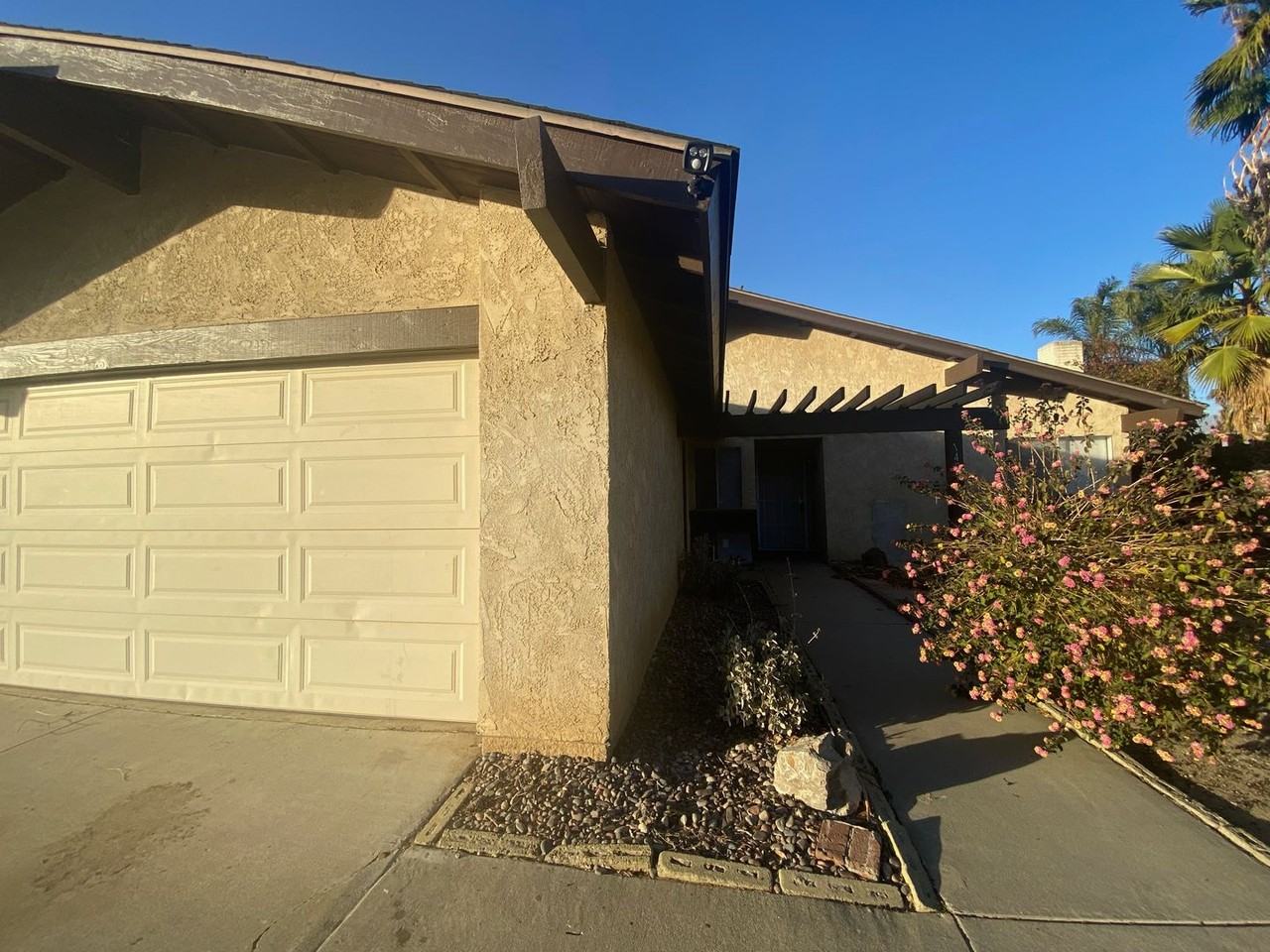 1421 Padua Ave - Photo 2 of 37