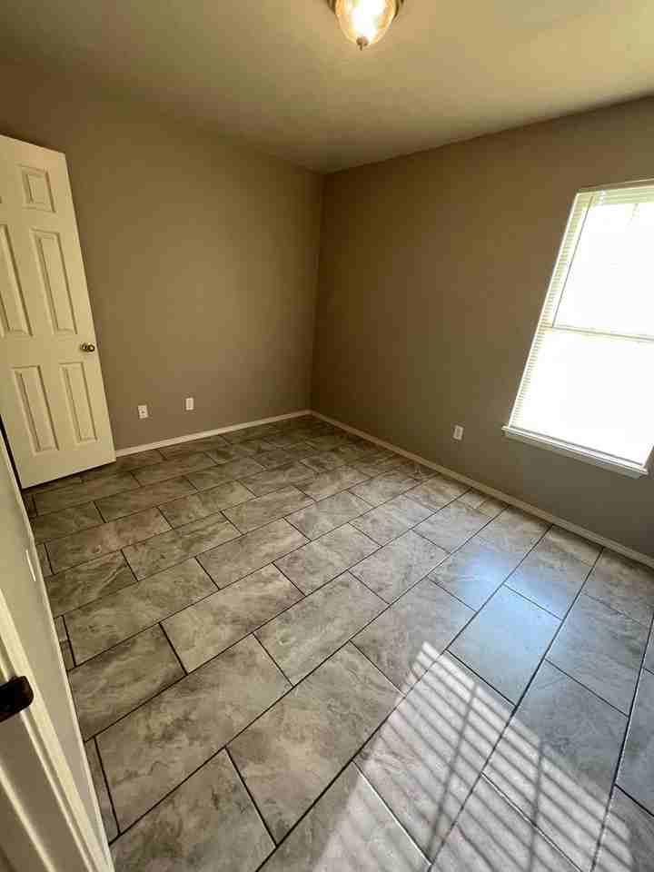 3810 Jacob Ct - Photo 3 of 14