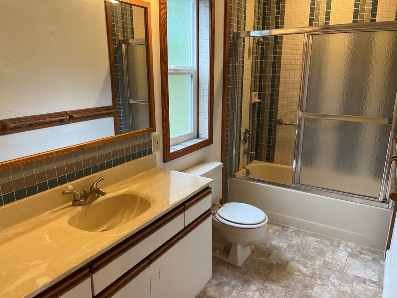 6812 Eggert Rd - Photo 2 of 19