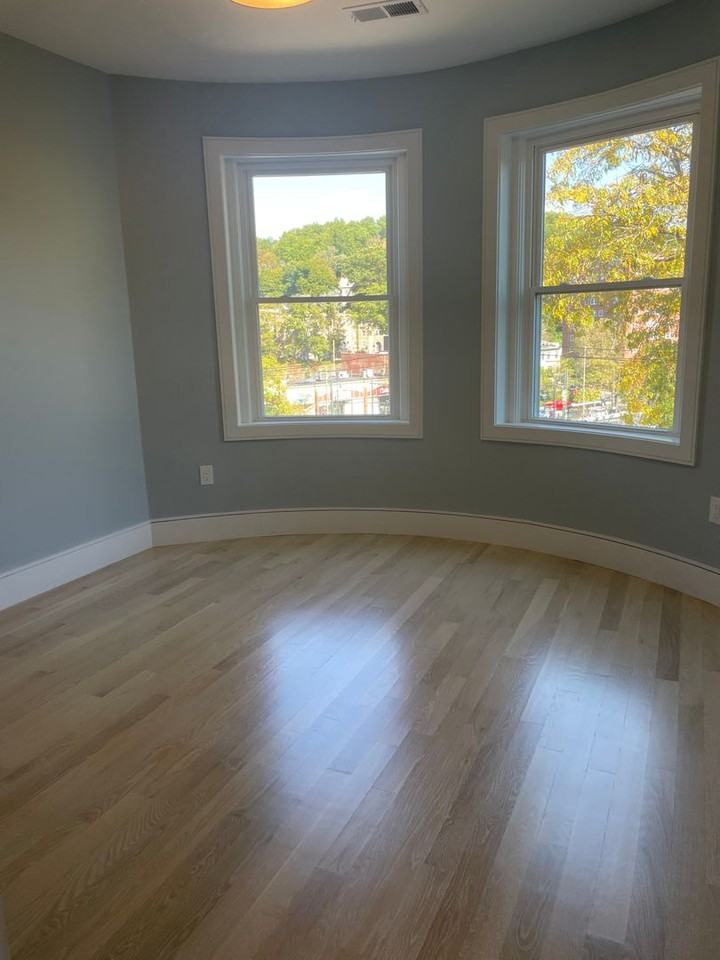 9 University Rd - Photo 5 of 20