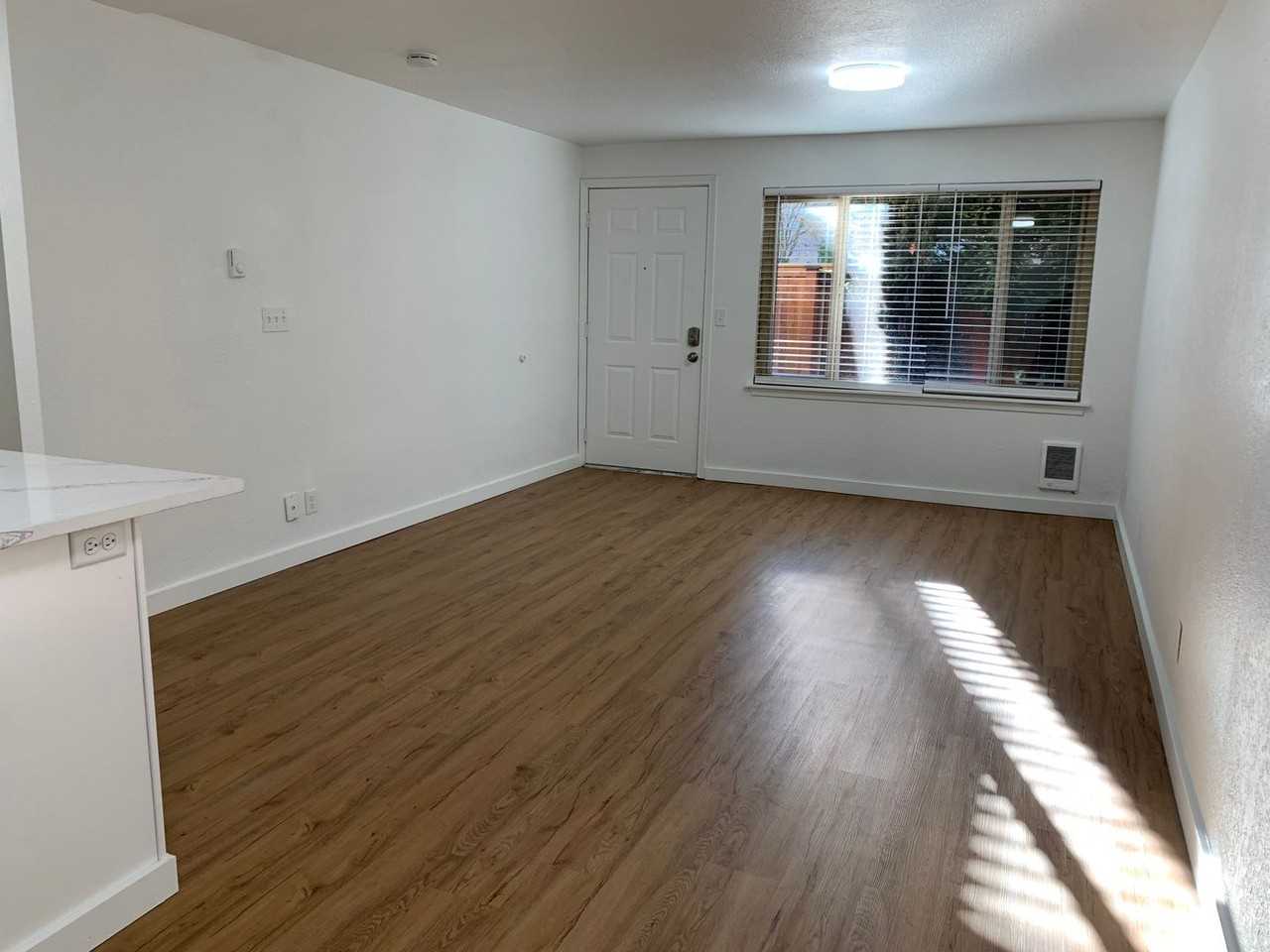 6525 24th Ave Nw #2 - Photo 3 of 13