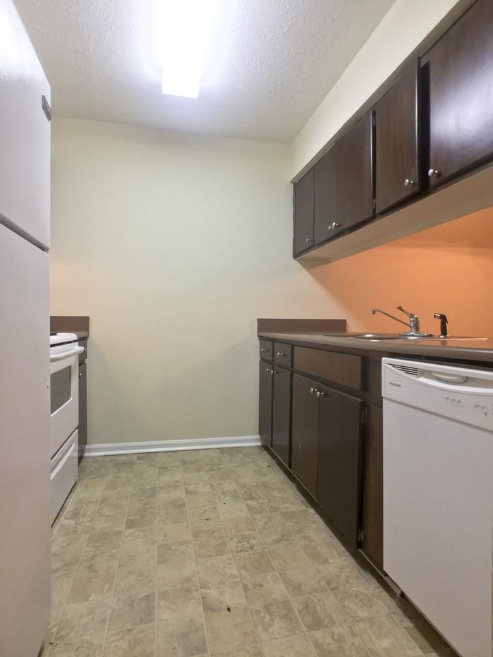 Springfield Manor - Photo 6 of 20