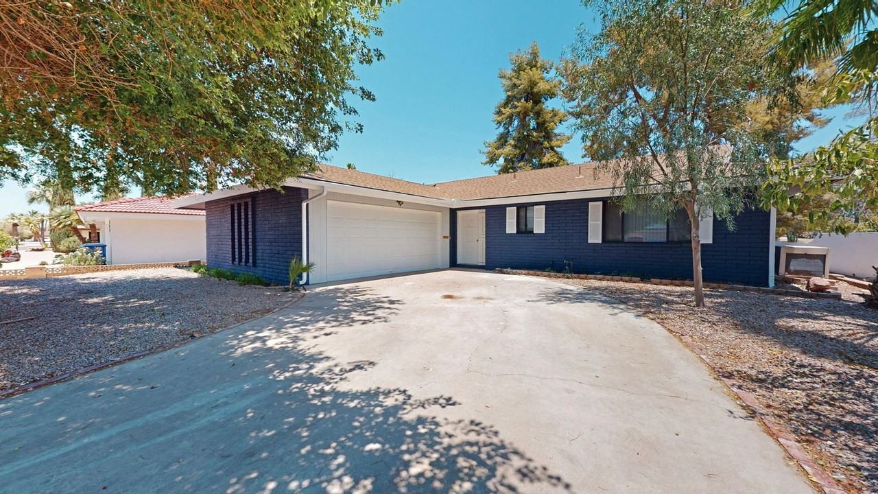 733 S Revolta Cir - Photo 2 of 26