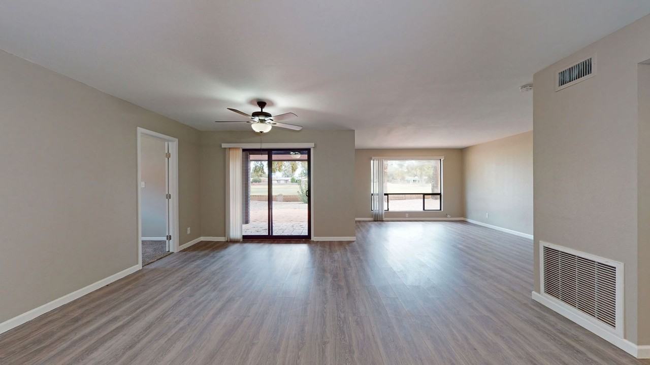 733 S Revolta Cir - Photo 6 of 26