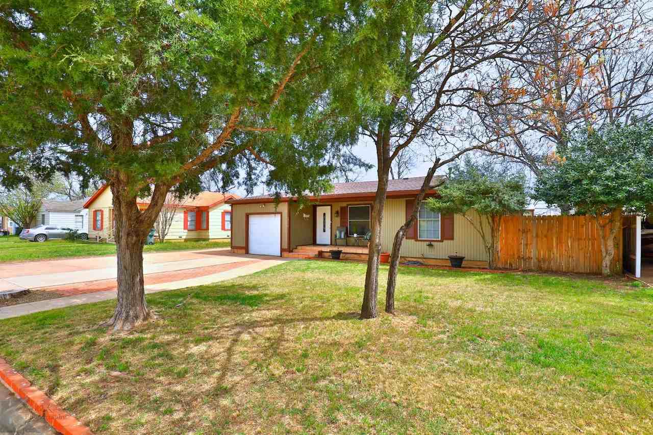 1749 Mccracken St - Photo 2 of 50