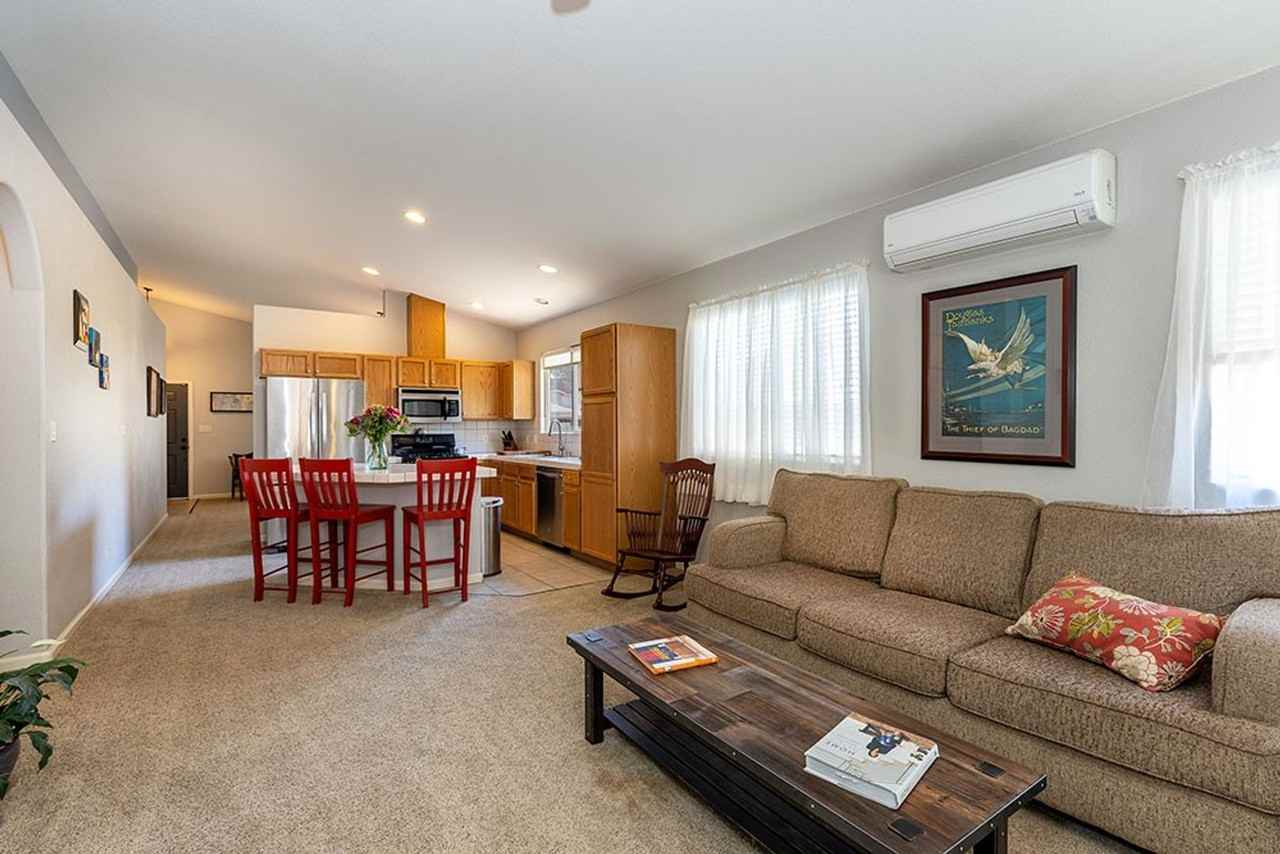 1465 Springfield Park Dr - Photo 2 of 13