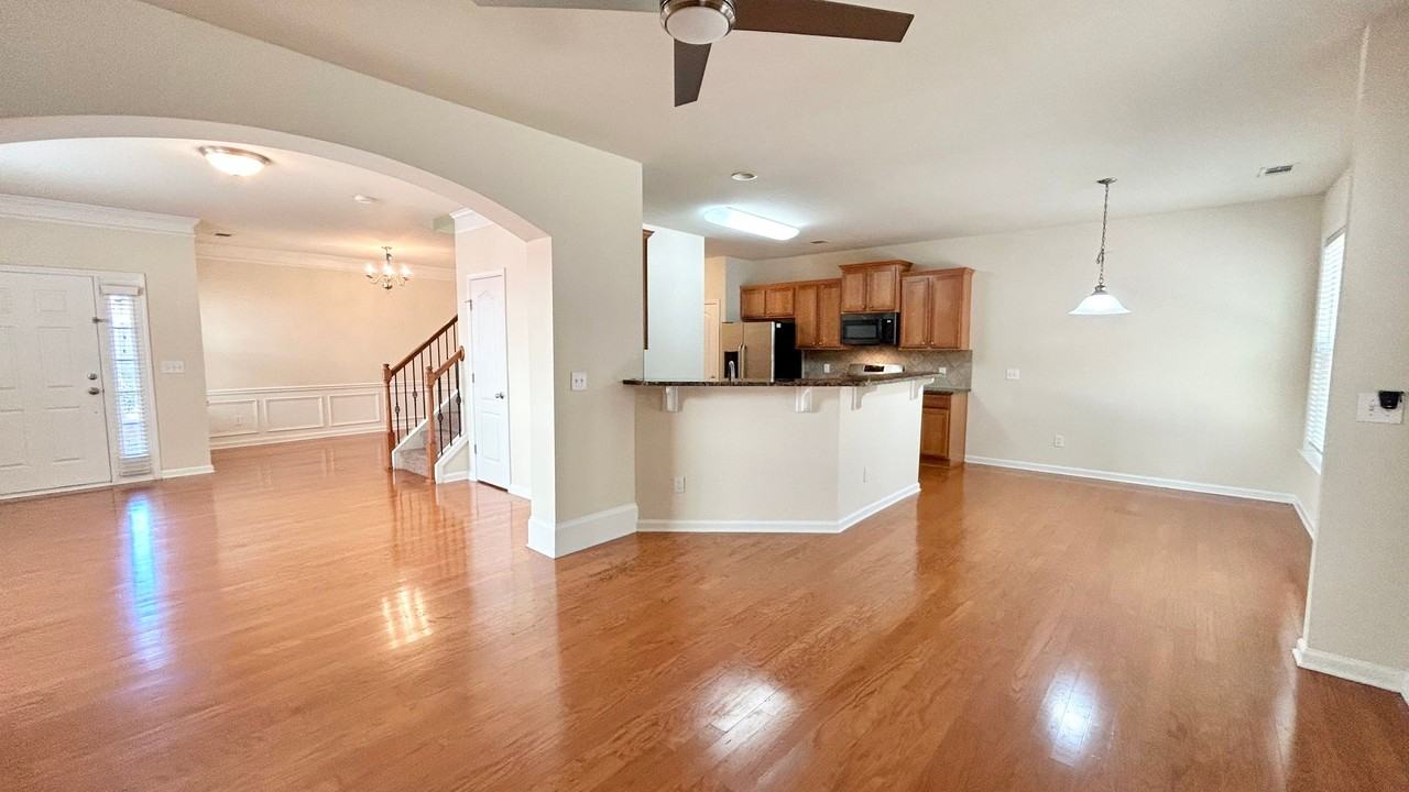 3384 Archgate Ct - Photo 6 of 26