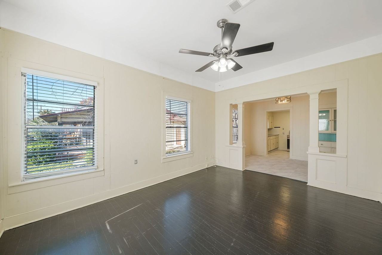 323 Barrera St - Photo 2 of 28