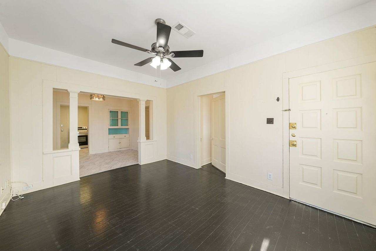 323 Barrera St - Photo 3 of 28