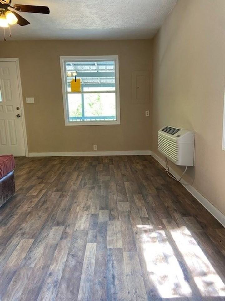 172 N Esplanade - Photo 5 of 27