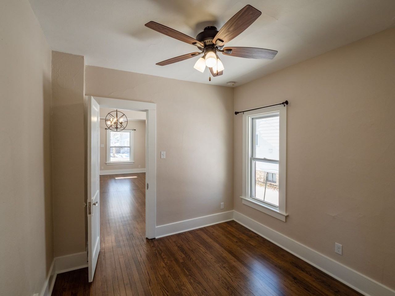 1726 5th Ave Se - Photo 7 of 19