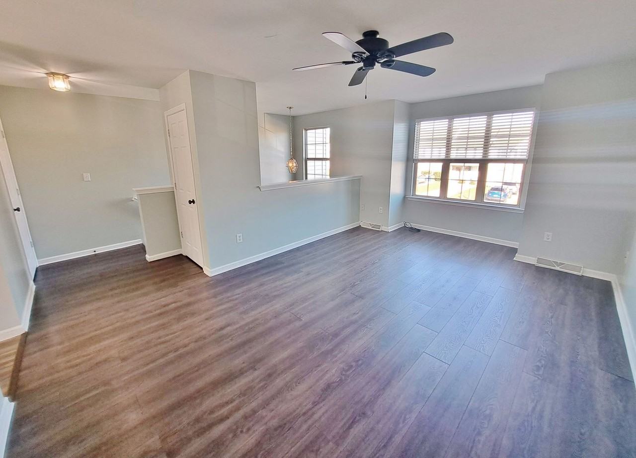 111 Zachary Dr - Photo 3 of 30