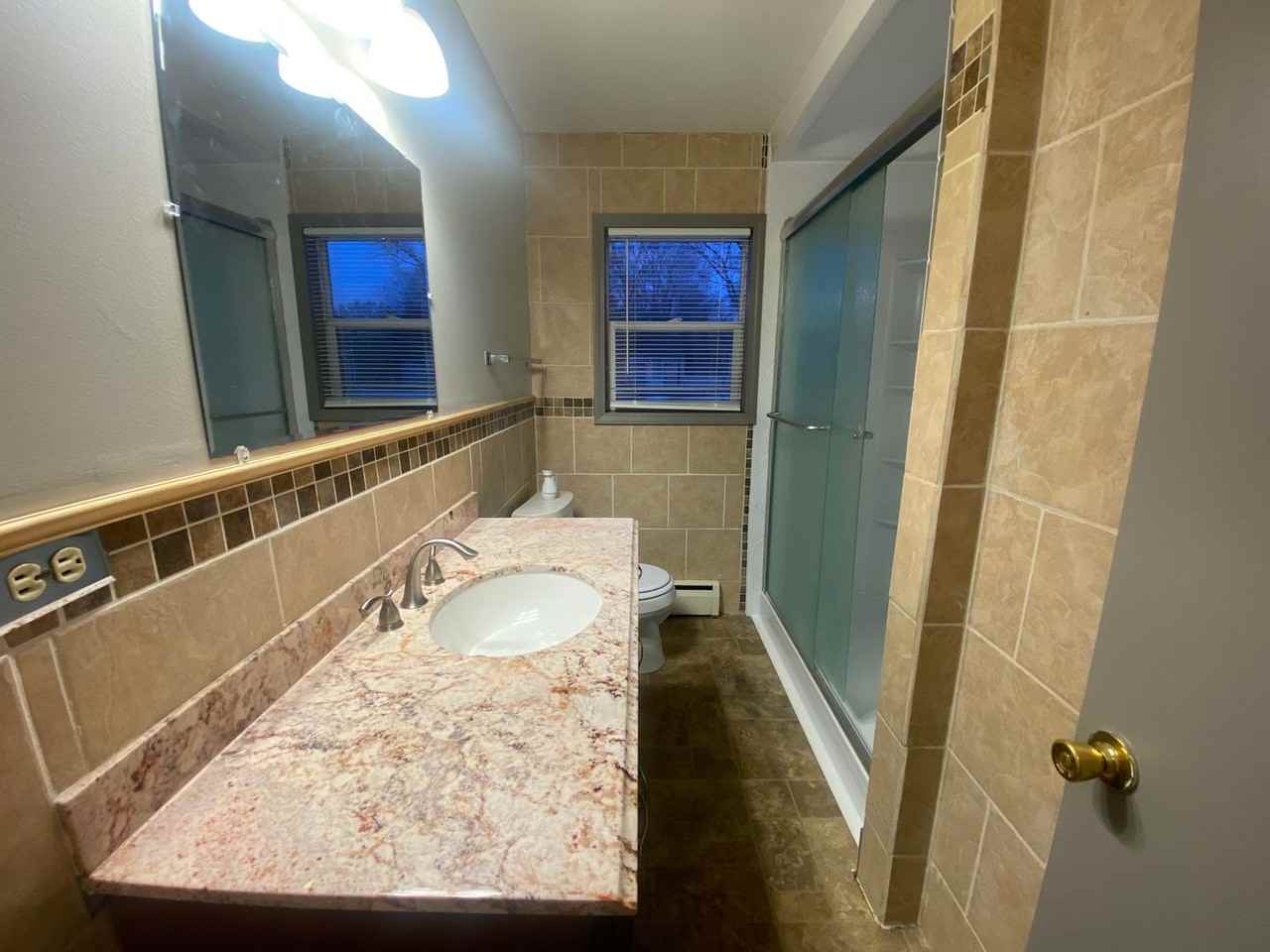 708 Elm St - Photo 5 of 17