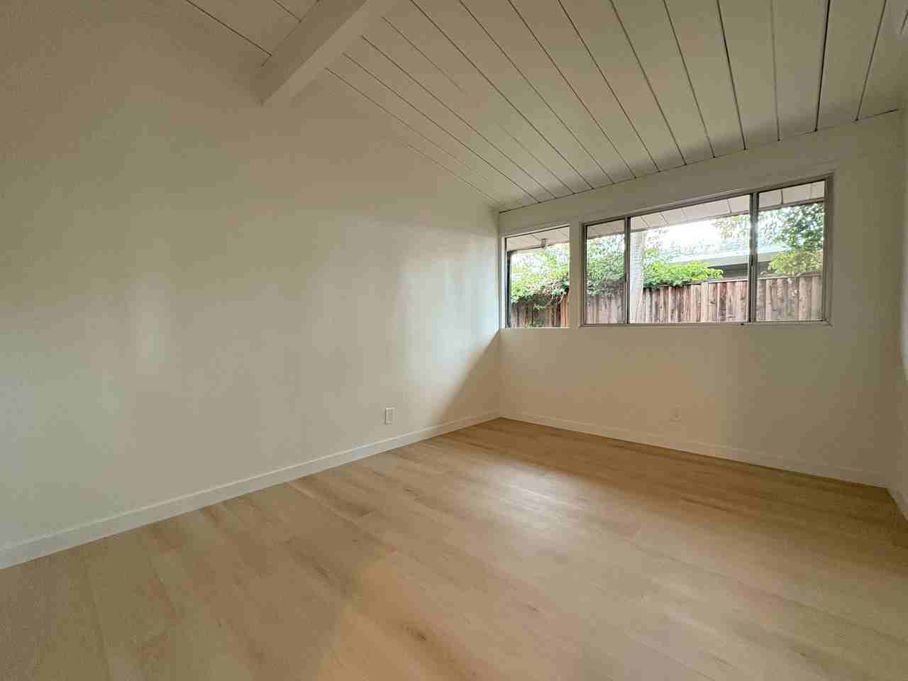 331 Carolina Ln - Photo 6 of 29