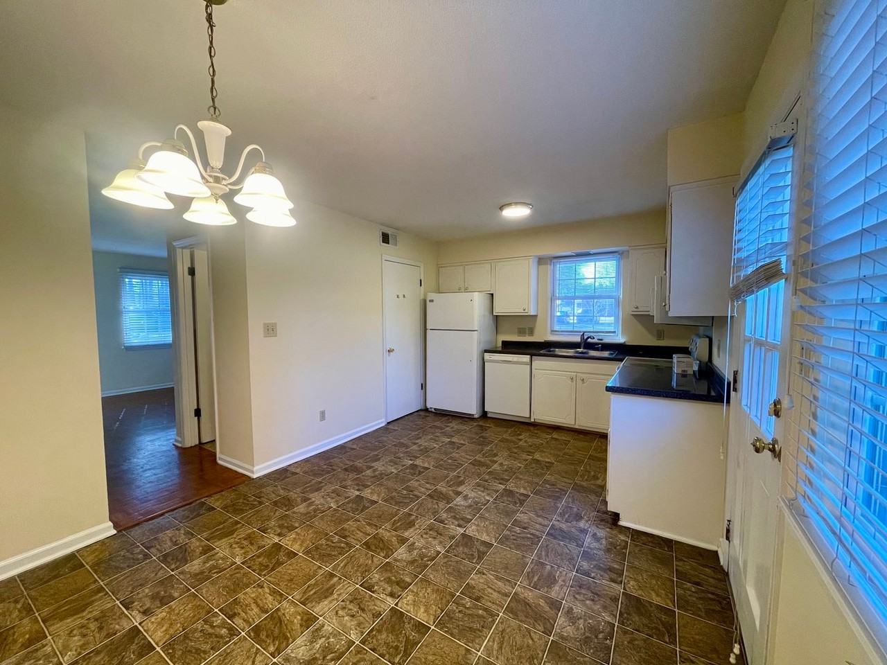 1002 Willow Dr #3 - Photo 7 of 17