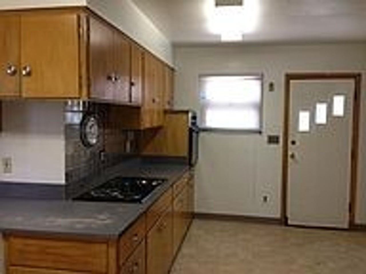 711 Orchard Ct - Photo 4 of 16