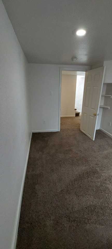 1017 16th St - Photo 4 of 50