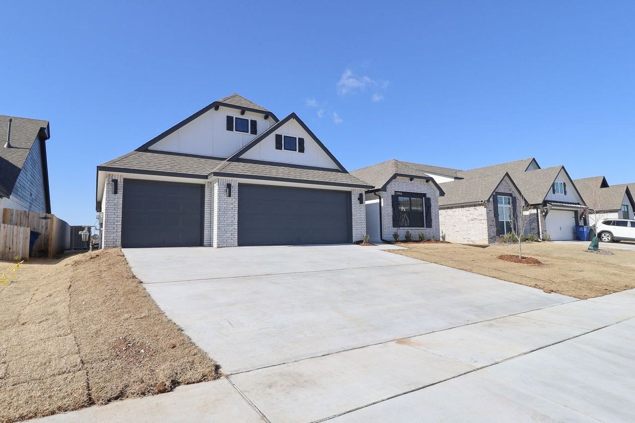 12406 S Joplin Pl - Photo 3 of 38