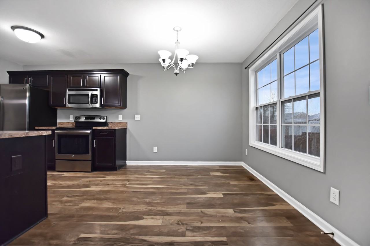 512 Falkland Cir - Photo 6 of 21