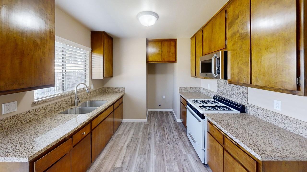 12357 Ross Pl #A - Photo 5 of 11