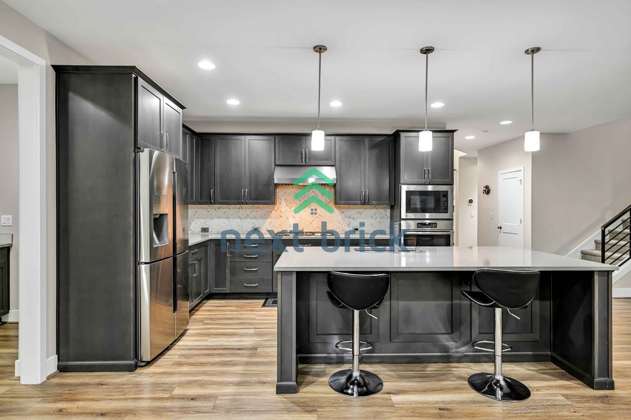 828 156th Place Southwest - Photo 3 of 30