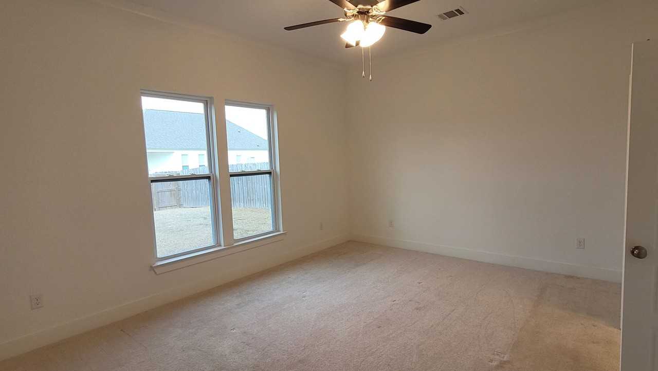 10130 Oak Colony Dr - Photo 7 of 13