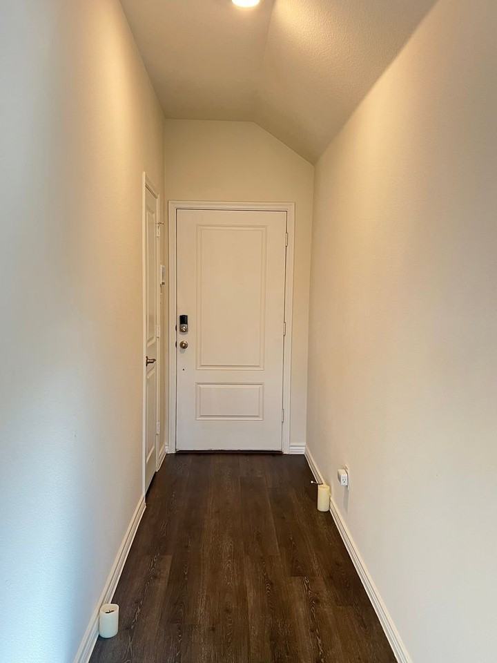 509 Calm Springs Dr - Photo 4 of 36