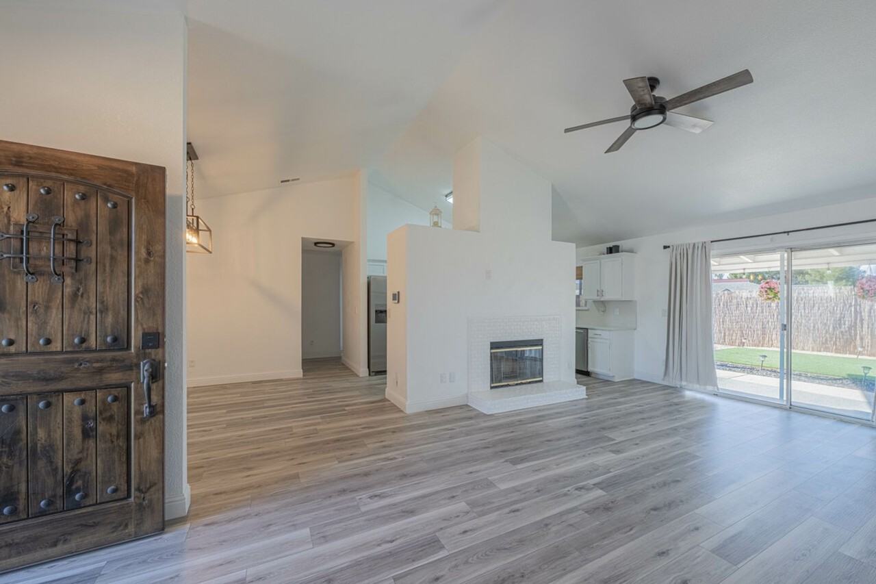 735 Malaga Ct - Photo 2 of 18