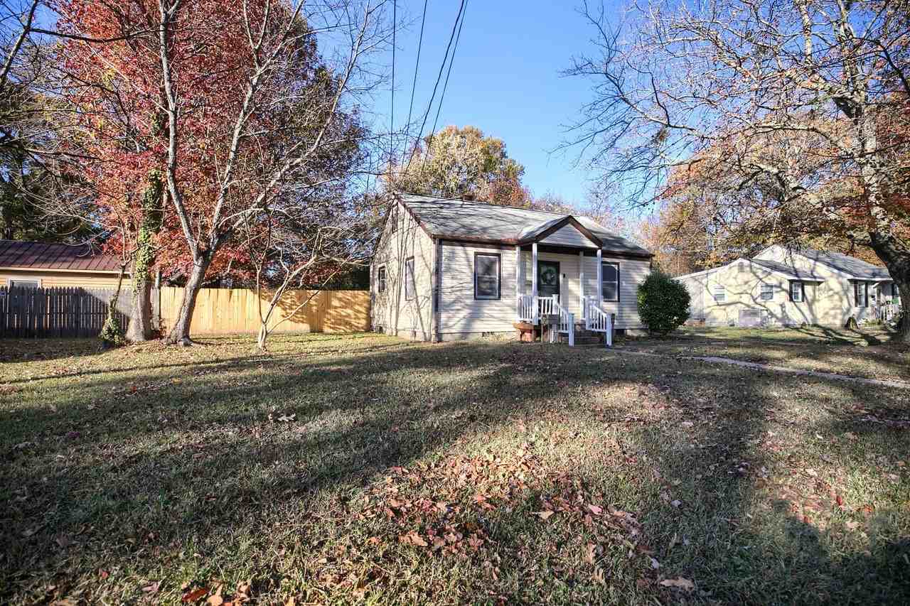 1003 Temple Ln - Photo 3 of 21