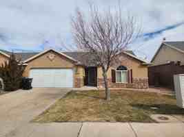 featured image of 1421 Northern View Dr